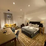 Queen Street Boutique Suites